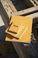Schrijfblok Rhodia A4 lijn met kantlijn 80 vel 80gr oranje-2